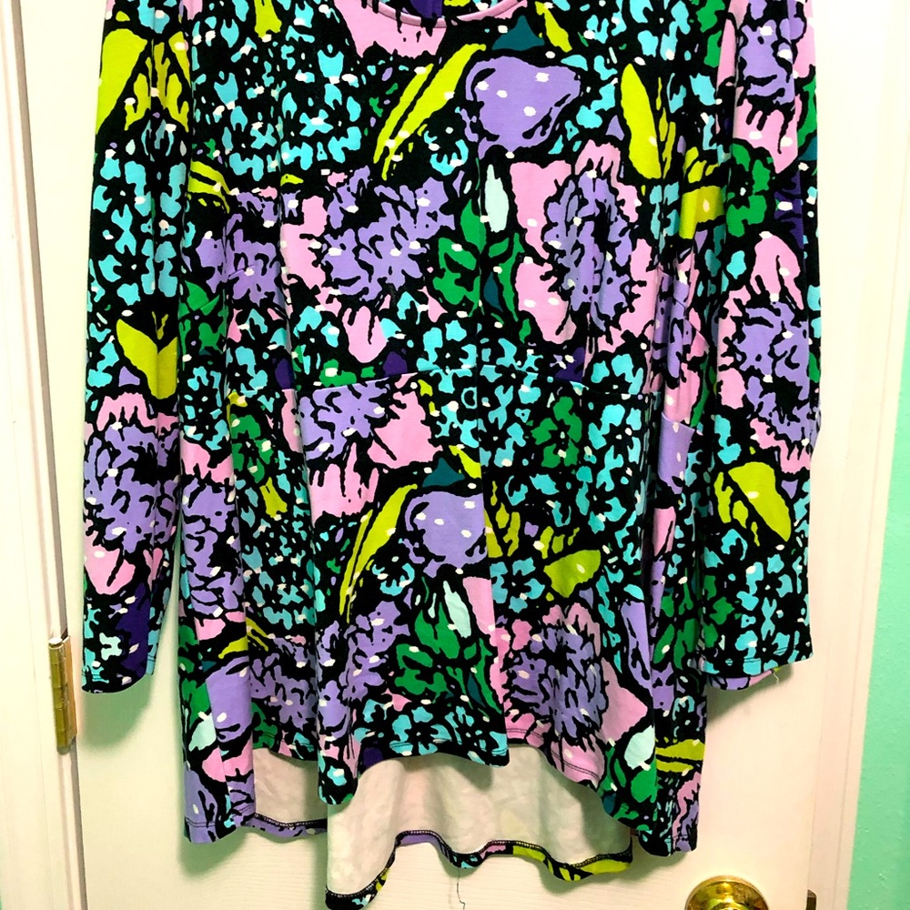 Melissa McCarthy peplum style blouse